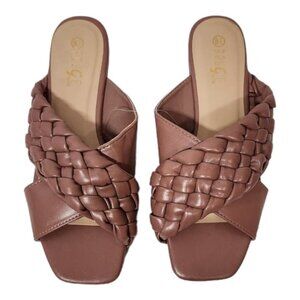 New Rouge Helium Crossover Braided sandals‎ in mauve - Size 8.5